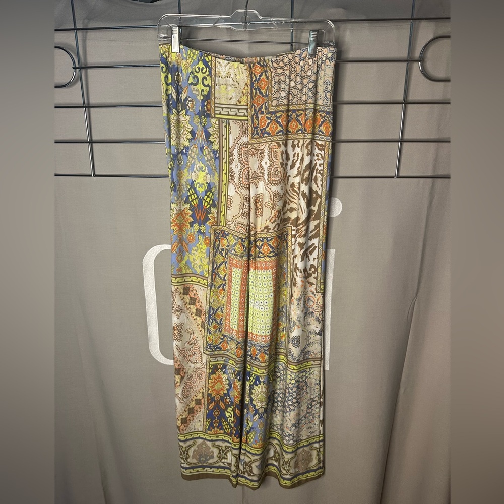 Chicos women’s flowy patterned pants